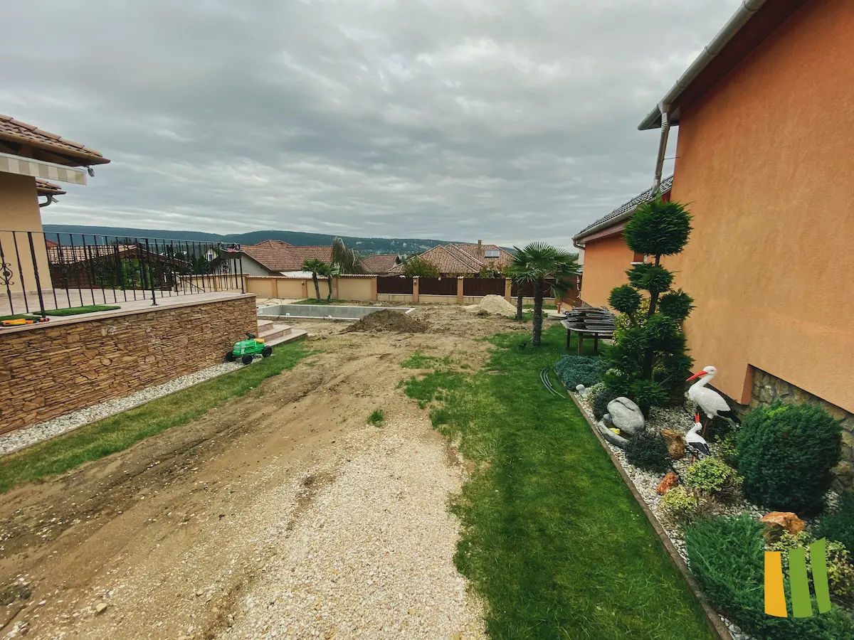 Előtte
